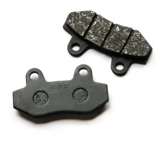 PASTILLA FRENO DEL. AKT 110-125-NKD-SL-TT-TTR / ACTIVE110 /JETIX125 /CB250